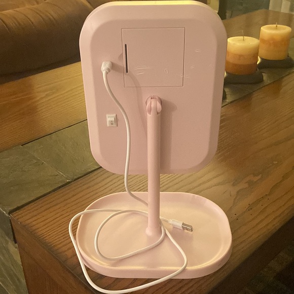 Pink light up mirror - Picture 2 of 2